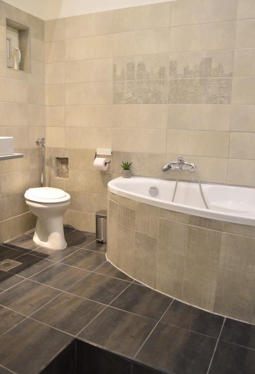 Friendly Apartment In Center บูดาเปสต์ ภายนอก รูปภาพ